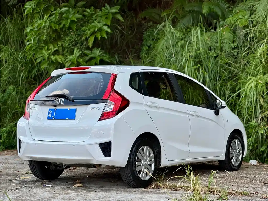 Honda Fit — миниатюра 6