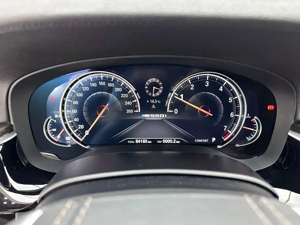 BMW 5 Series — миниатюра 11