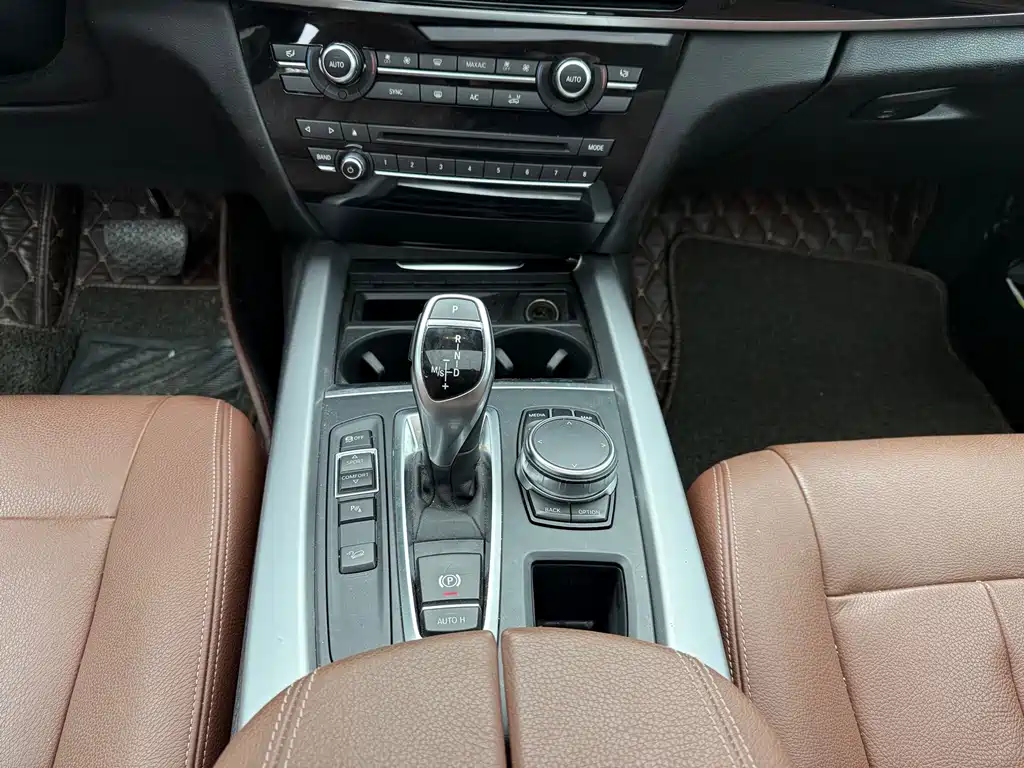 BMW X5 (Import) — миниатюра 15
