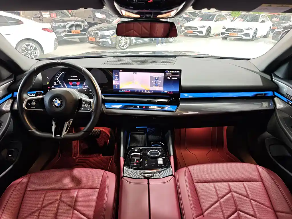 BMW 5 Series — миниатюра 11