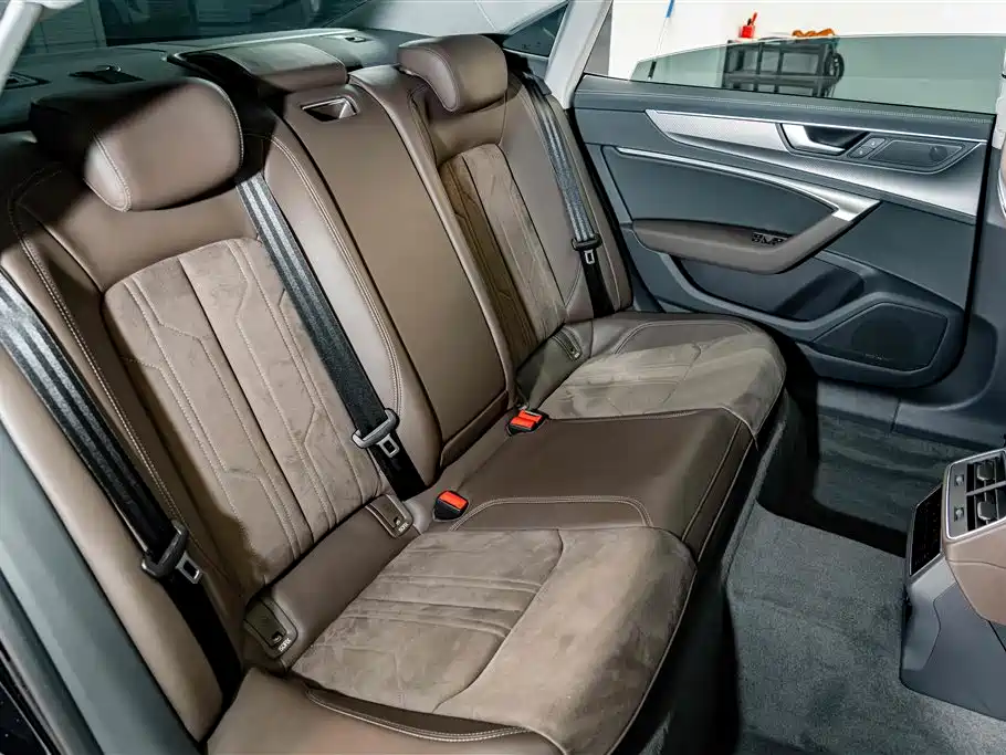 Audi A7L — миниатюра 22