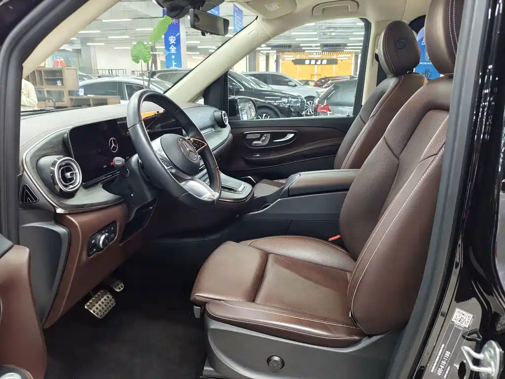 Mercedes-Benz V-Class — миниатюра 5