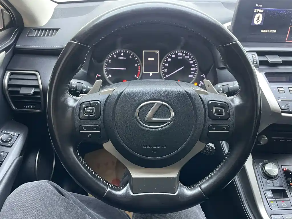 Lexus NX — миниатюра 9