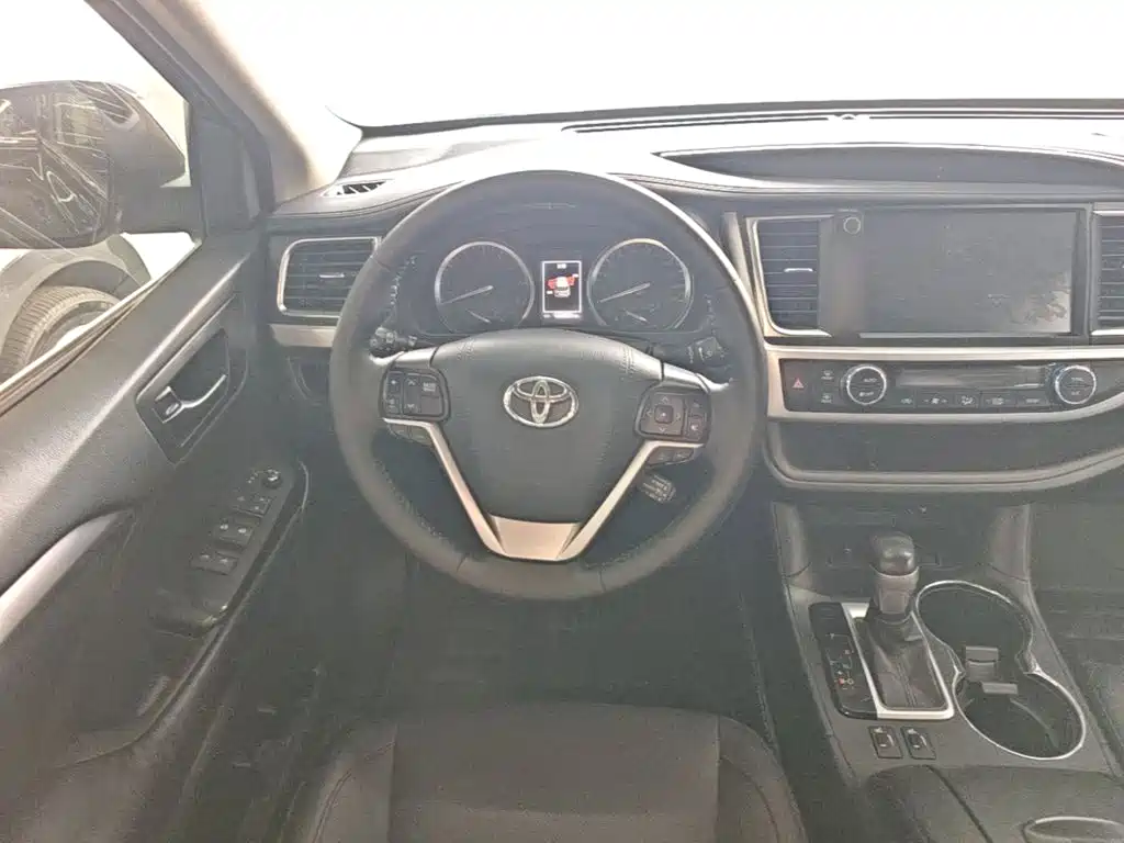 Toyota Highlander — миниатюра 11