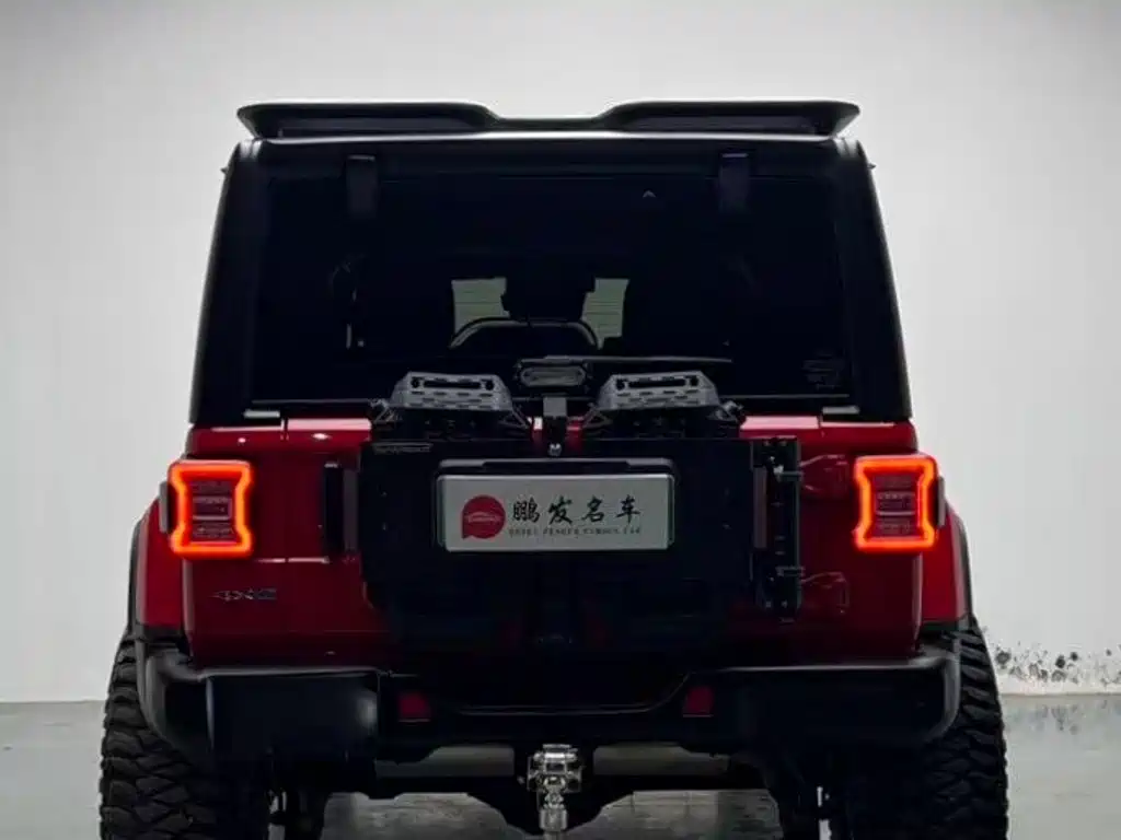Jeep Wrangler PHEV — миниатюра 16