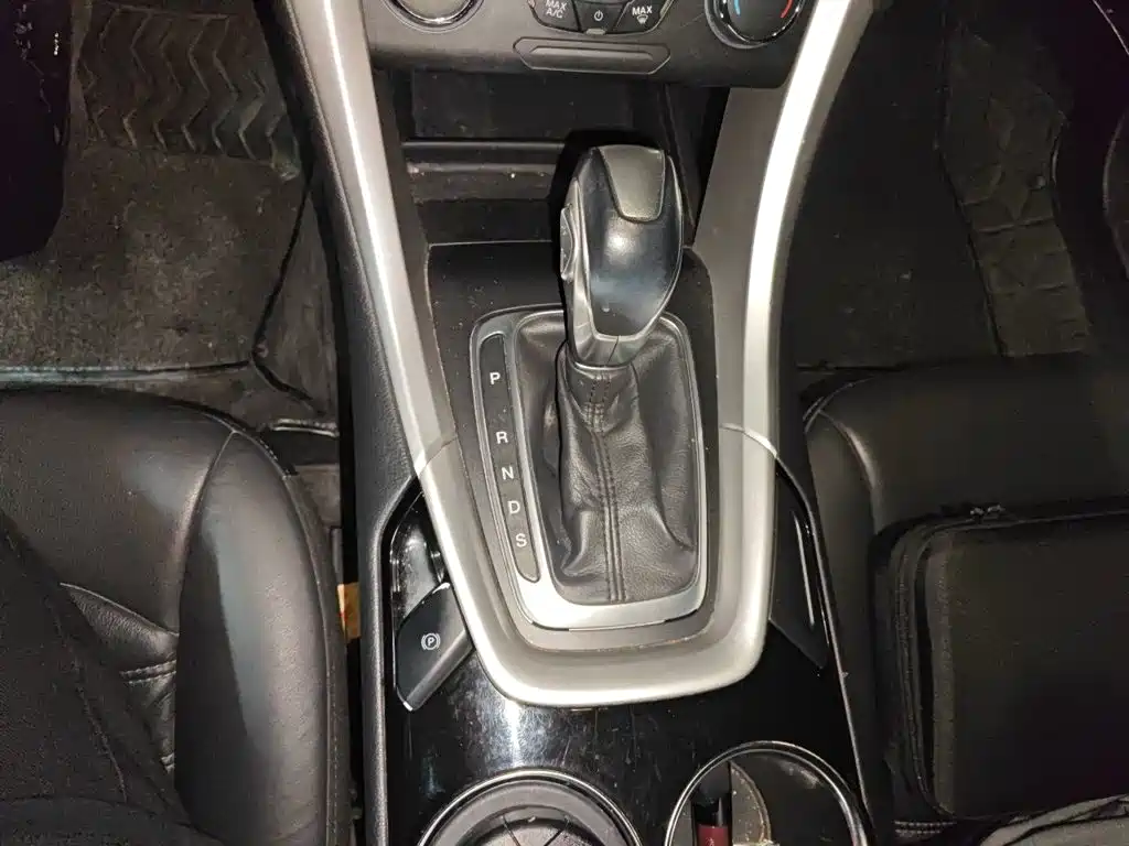 Ford Mondeo — миниатюра 7