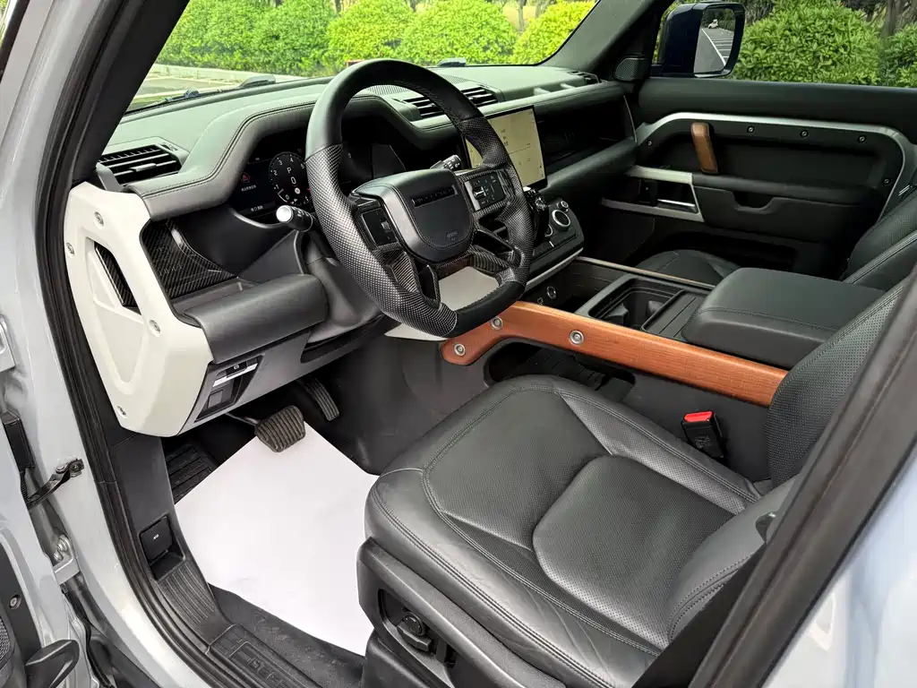 Land Rover Defender — миниатюра 29