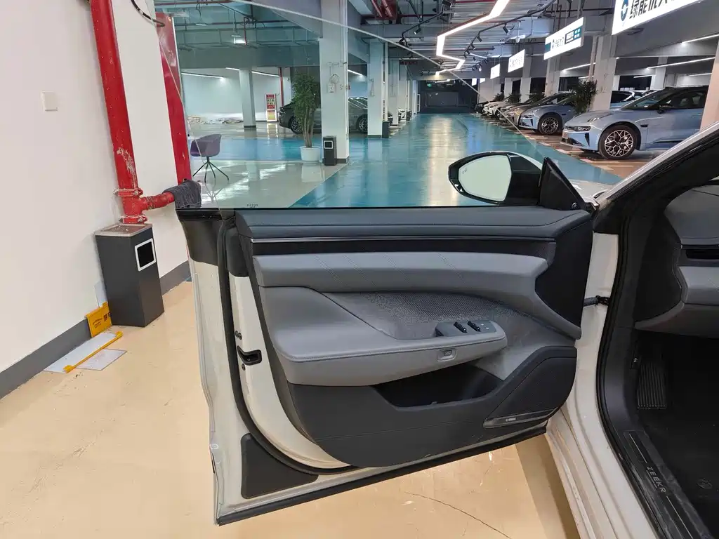 ZEEKR EXTREME KRYPTON 001