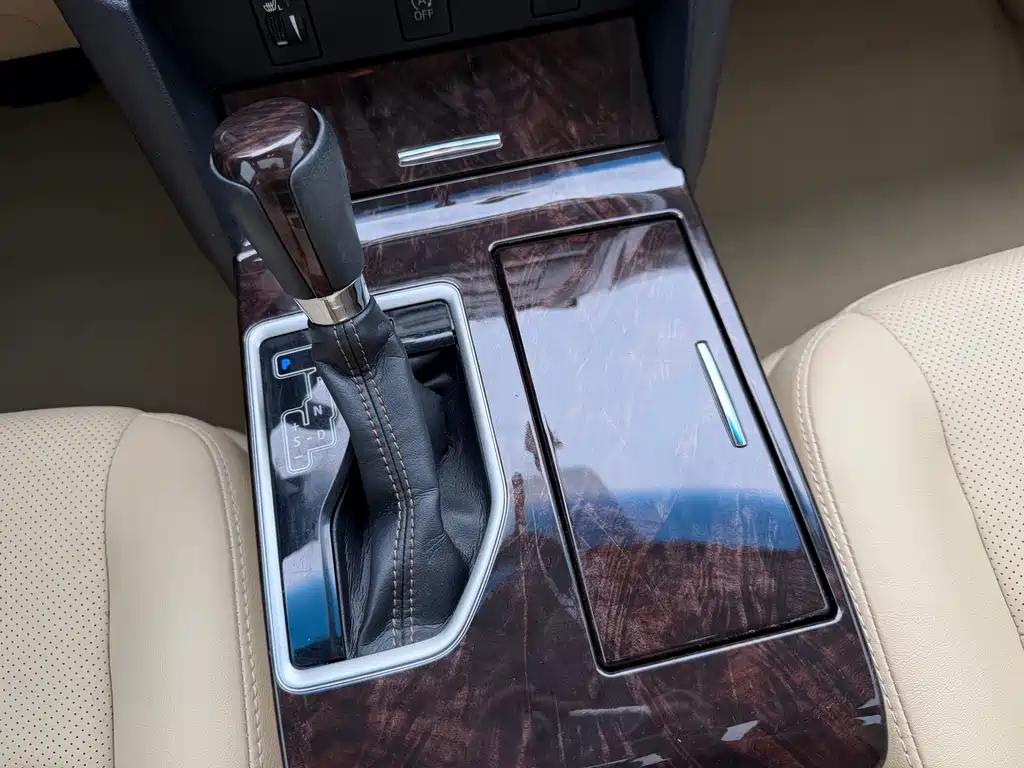 Toyota Camry — миниатюра 16