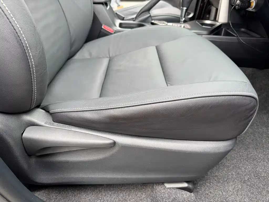 Toyota RAV4 — миниатюра 24
