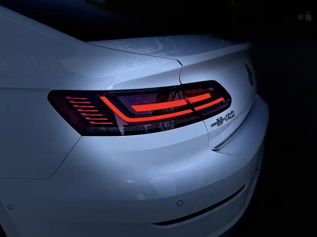 Volkswagen CC — миниатюра 11