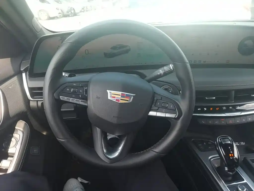 Cadillac CT5 — миниатюра 11