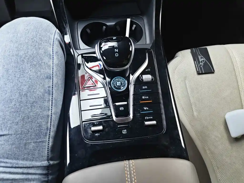 BYD Qin Plus 2023 — фото 13