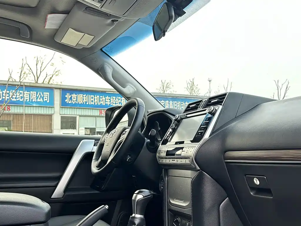Toyota Land Cruiser Prado 2018 3.5L AT TX