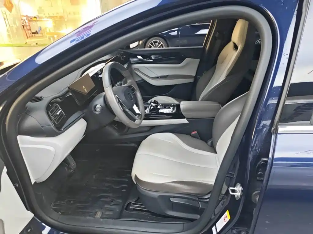 BYD Qin Plus 2023 — фото 14