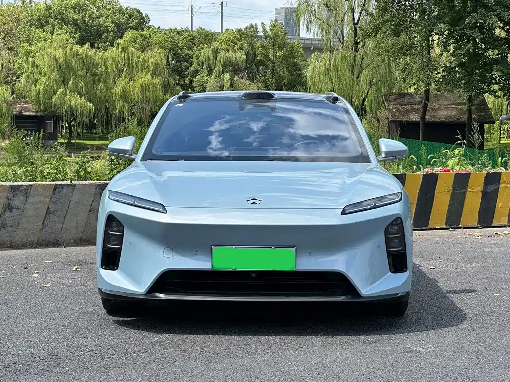 NIO ET5T — миниатюра 2