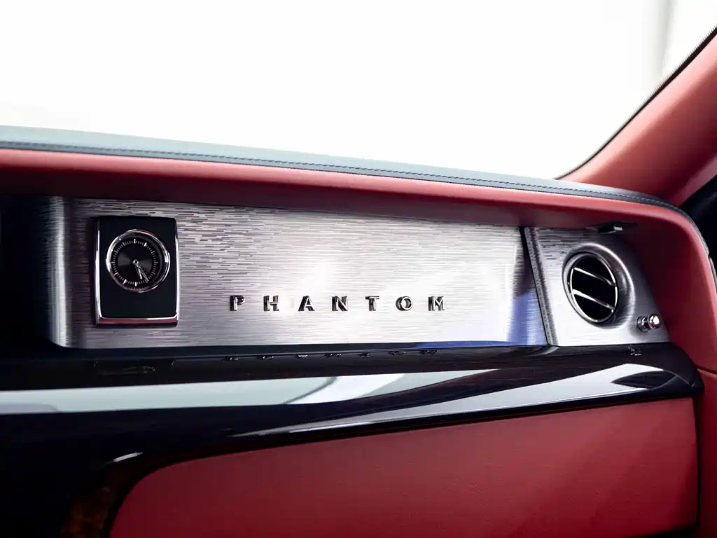 ROLLS-ROYCE PHANTOM