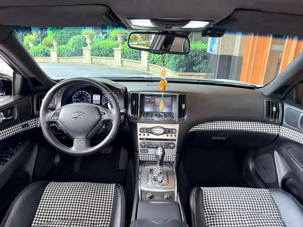 Infiniti G — миниатюра 13