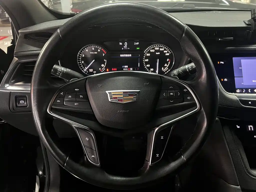 Cadillac XT5 2022 — фото 6
