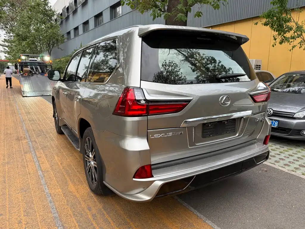 Lexus LX 2021 570