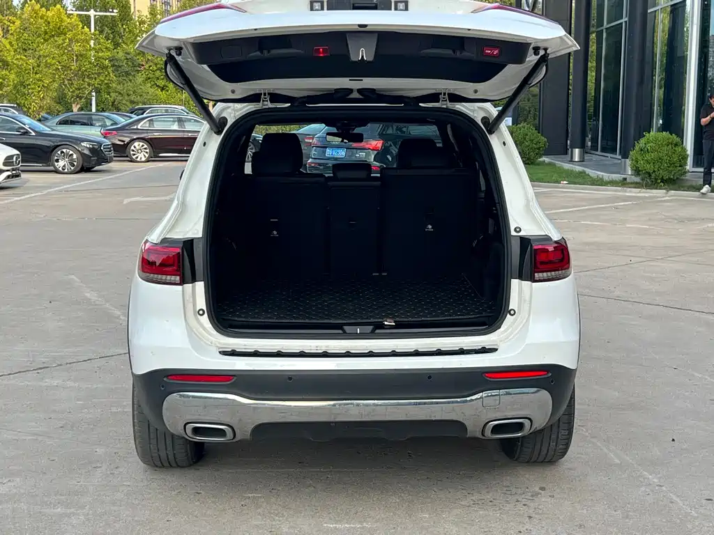 Mercedes-Benz GLB — миниатюра 7