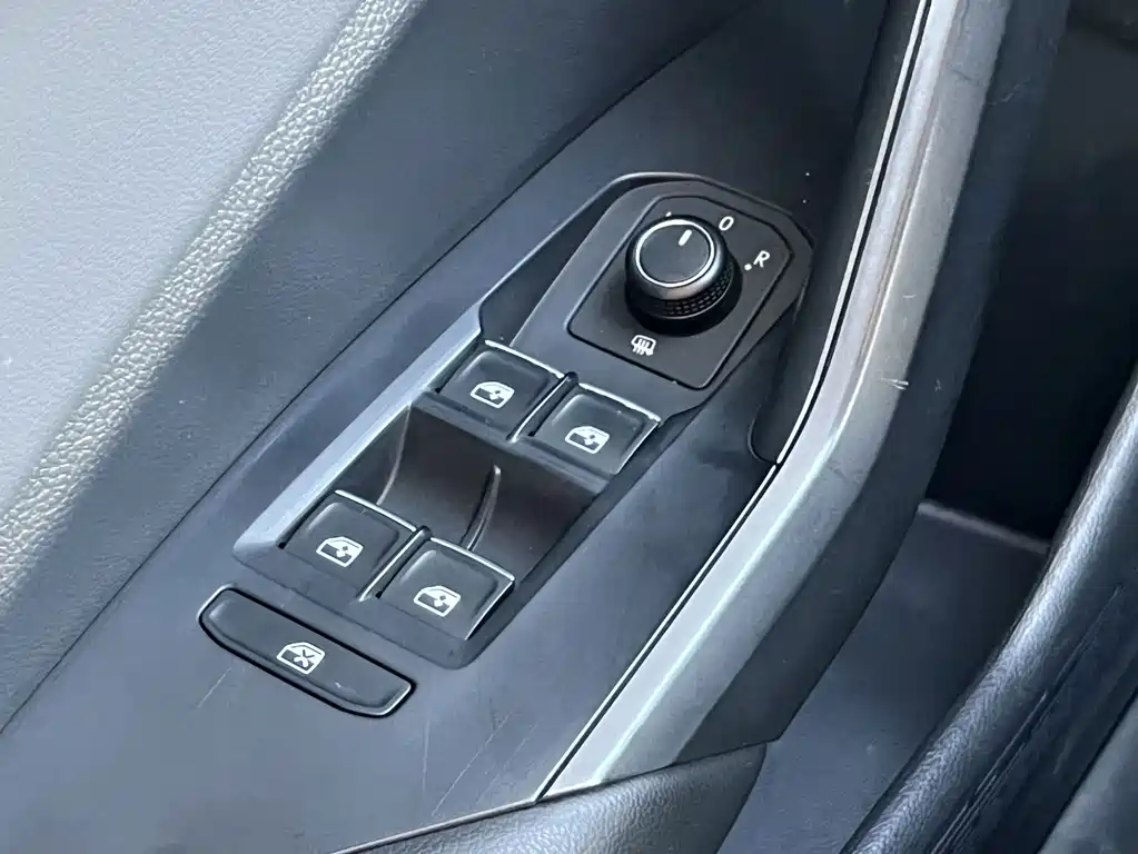 Volkswagen Sagitar — миниатюра 19