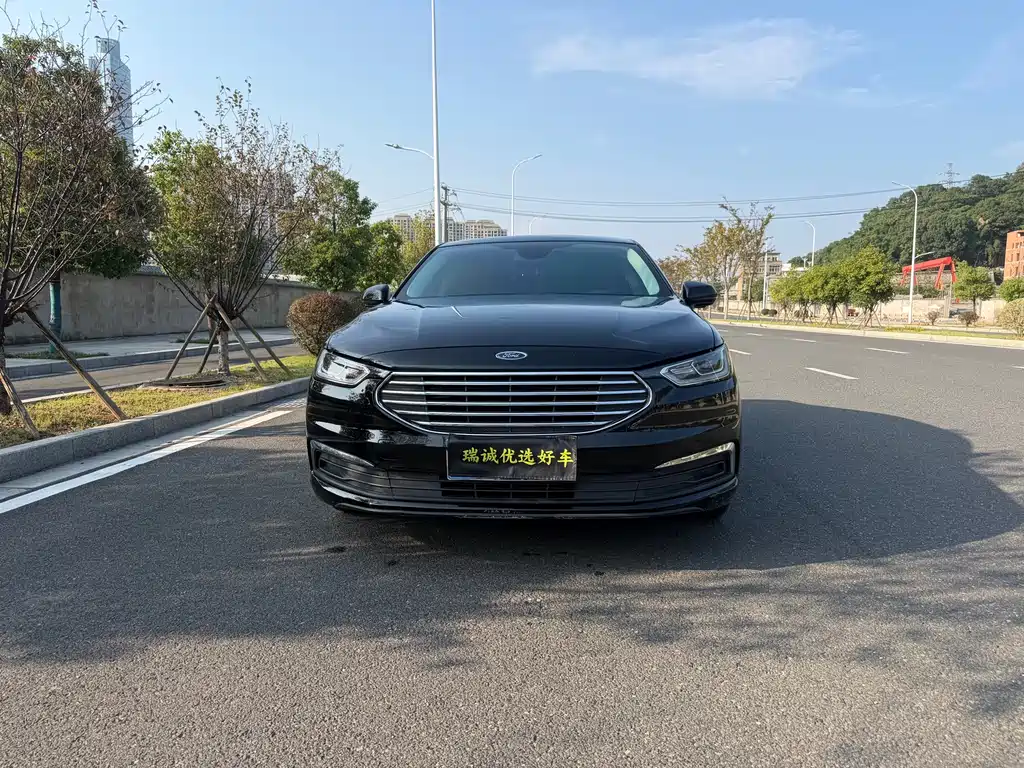 Ford Taurus — миниатюра 2