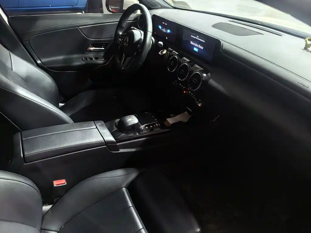 Mercedes-Benz A-Class — миниатюра 8