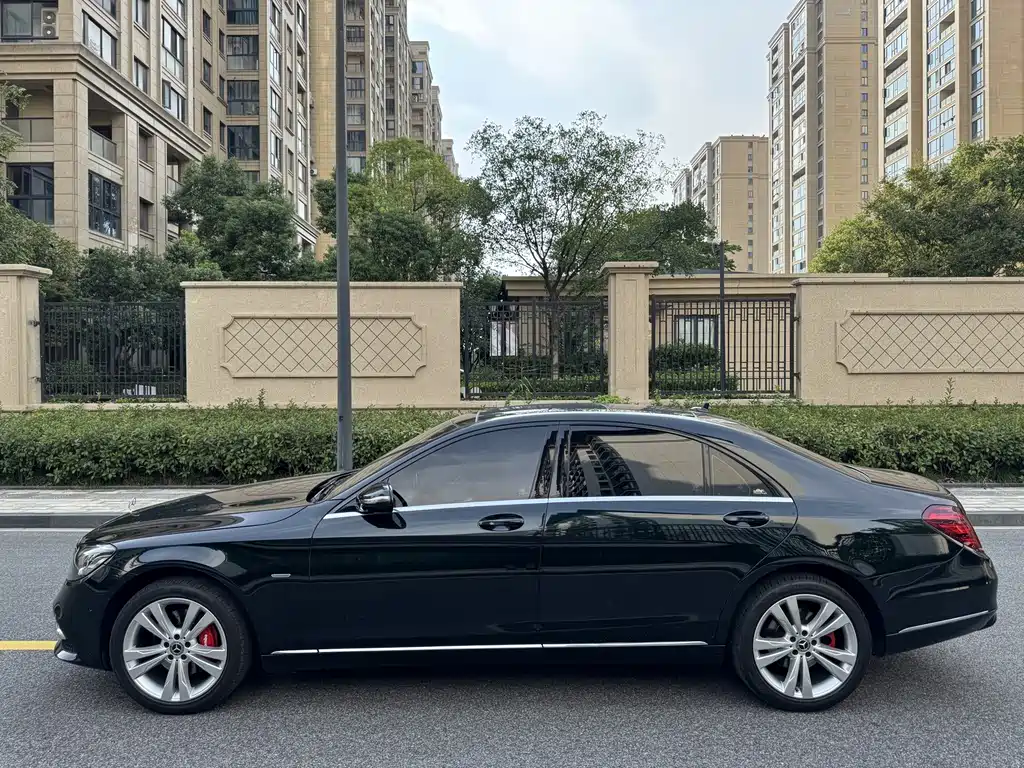 Mercedes-Benz S-Class — миниатюра 7