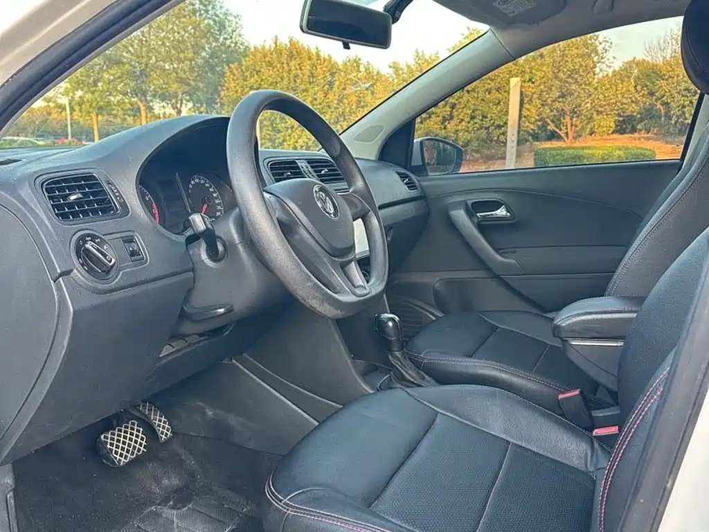 Volkswagen Polo — миниатюра 8