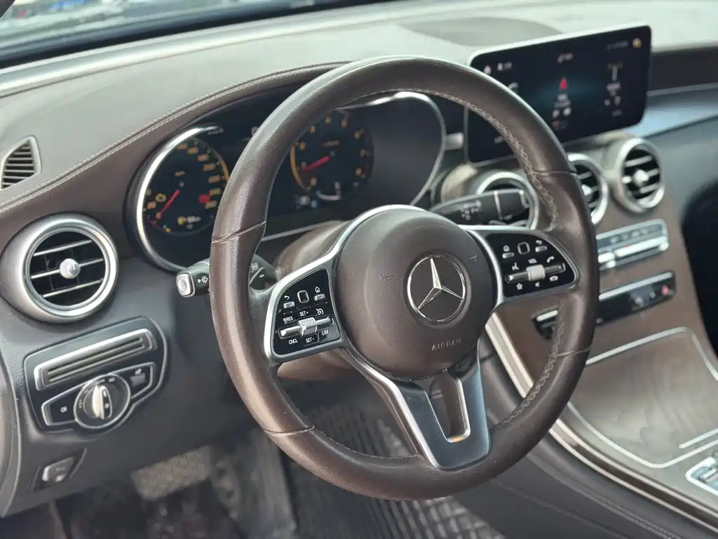 Mercedes-Benz GLC — миниатюра 6