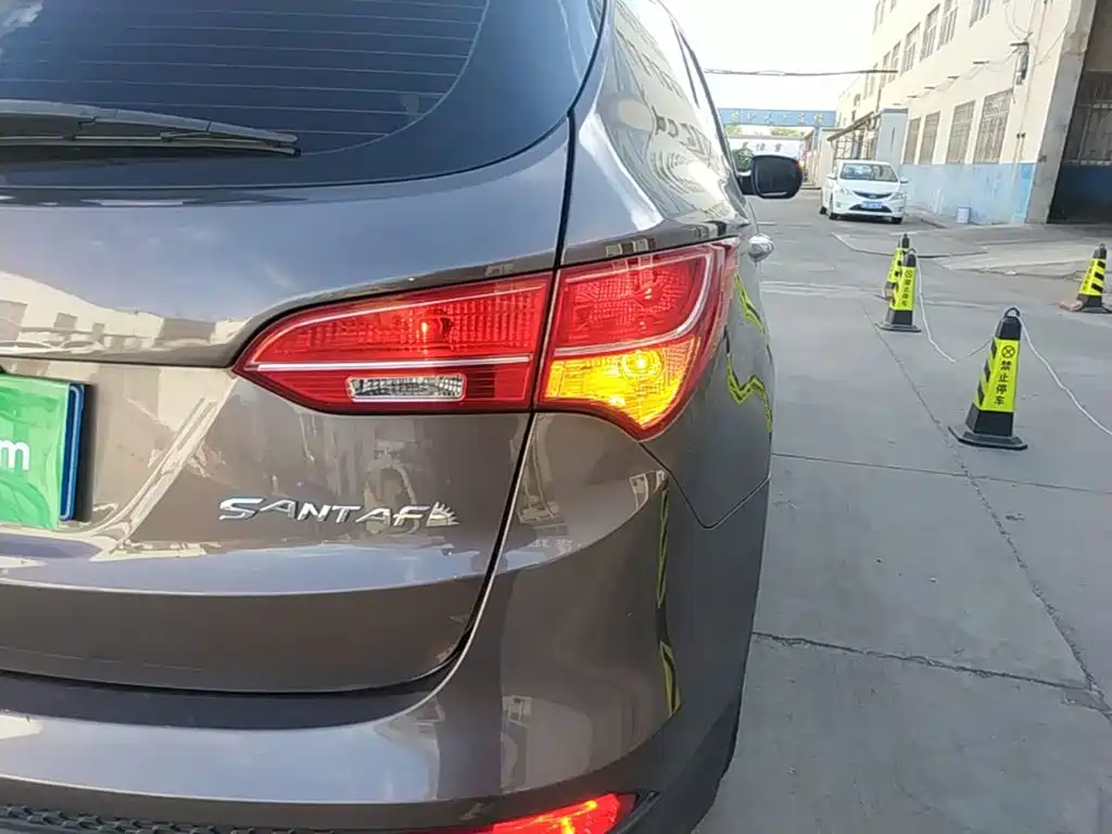 Hyundai Santa Fe — миниатюра 8