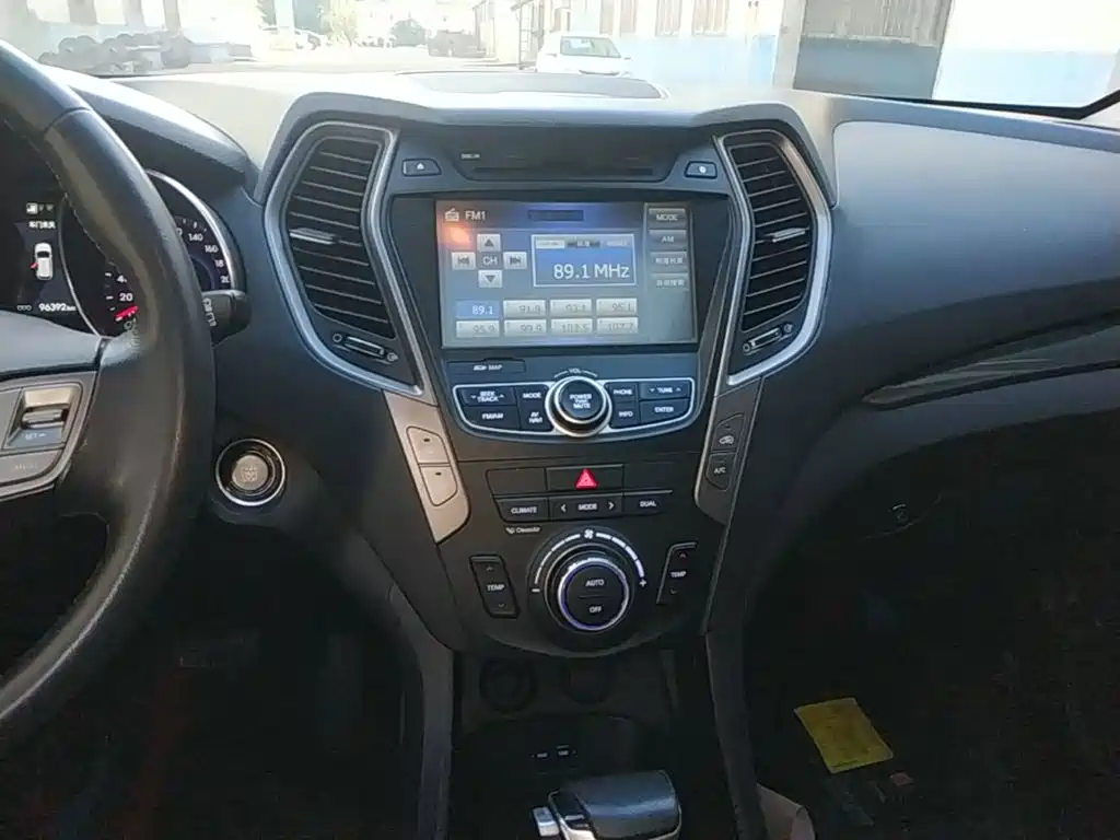 Hyundai Santa Fe — миниатюра 13