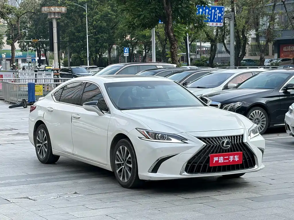 Lexus ES — миниатюра 3