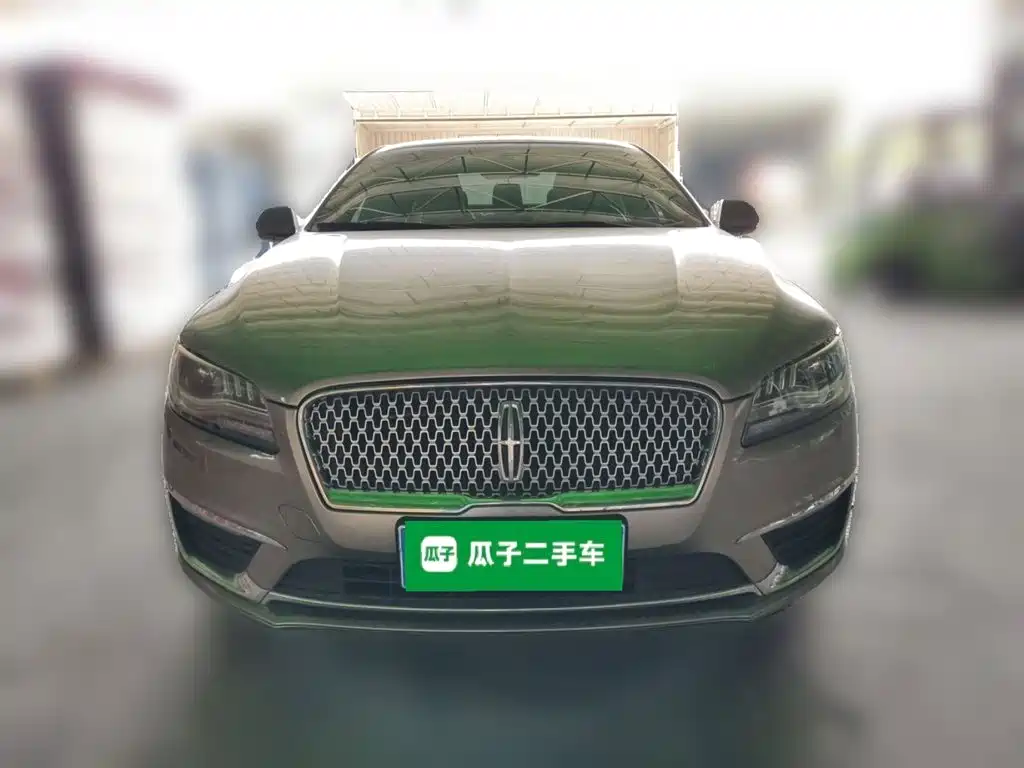 Lincoln MKZ — миниатюра 2