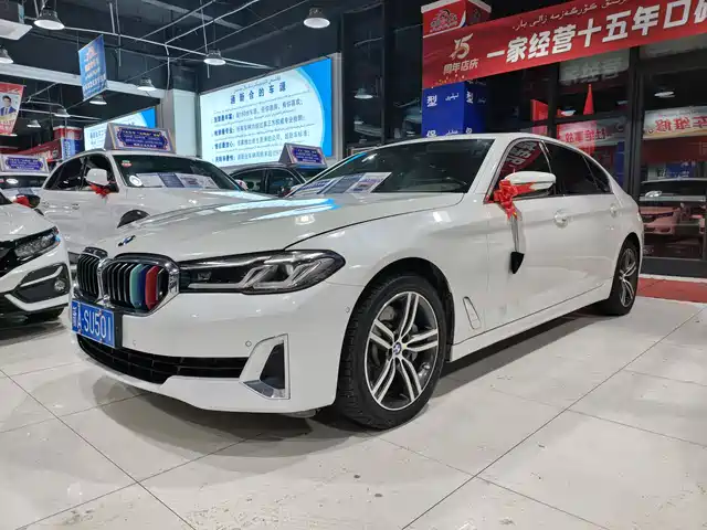 BMW 5 SERIES 2021