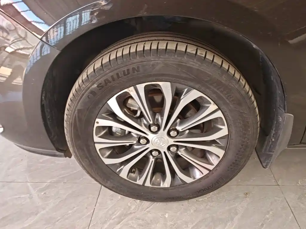 Buick GL8 — миниатюра 23
