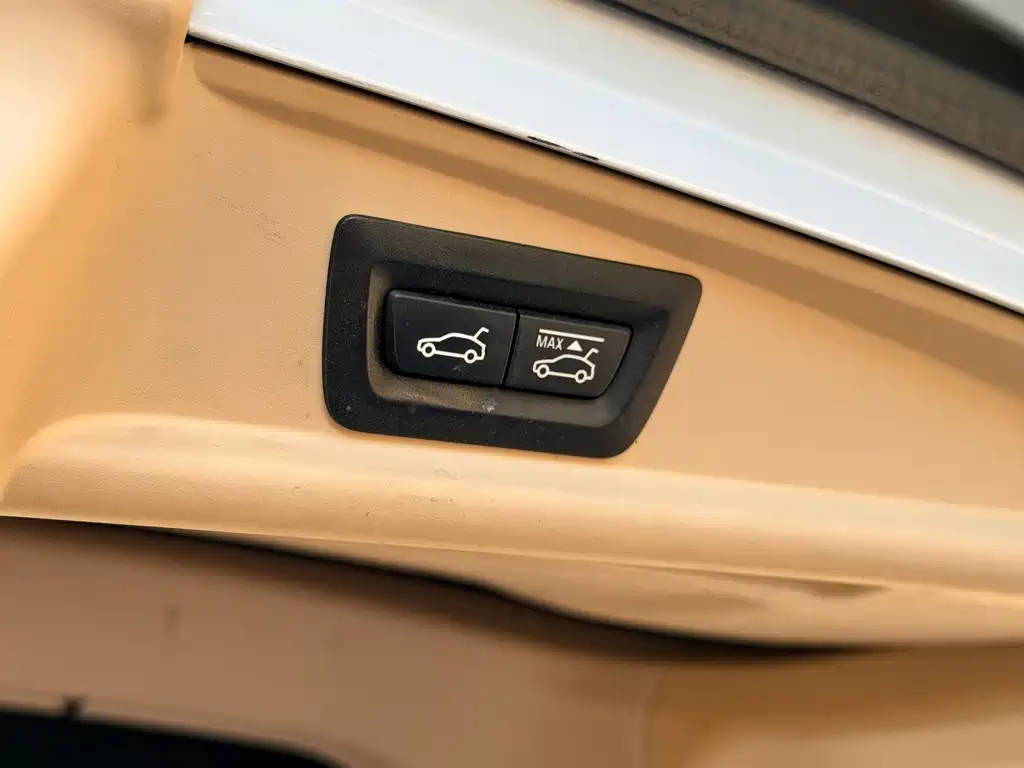 BMW 5 Series GT — миниатюра 28
