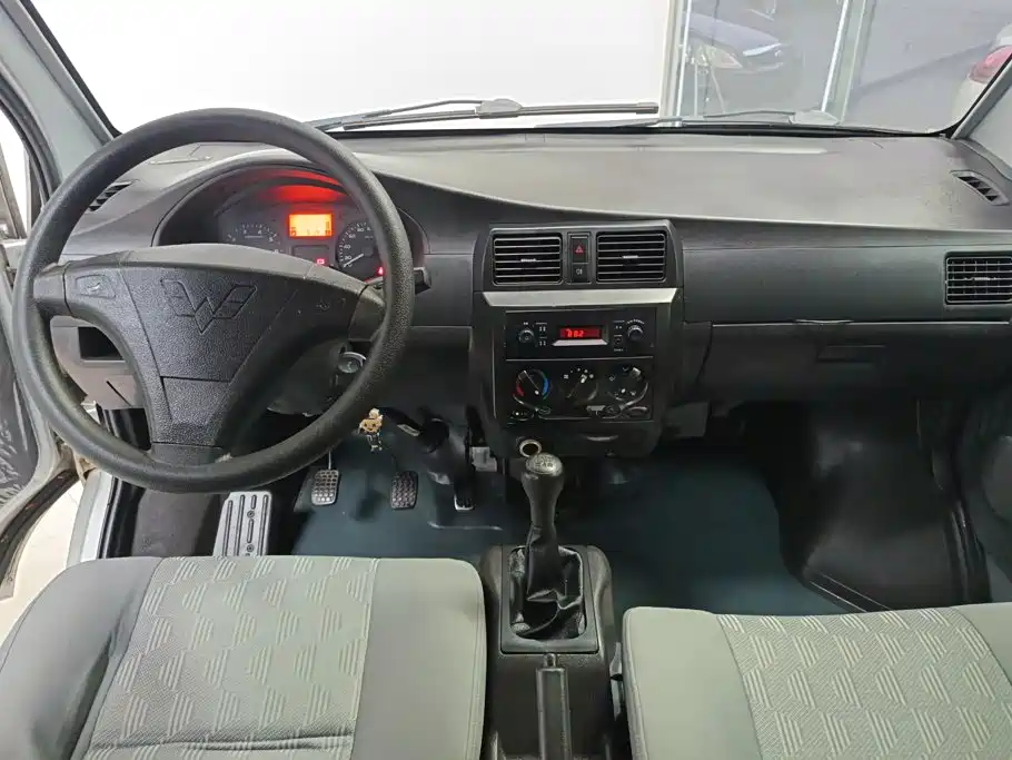 Wuling Rongguang — миниатюра 12