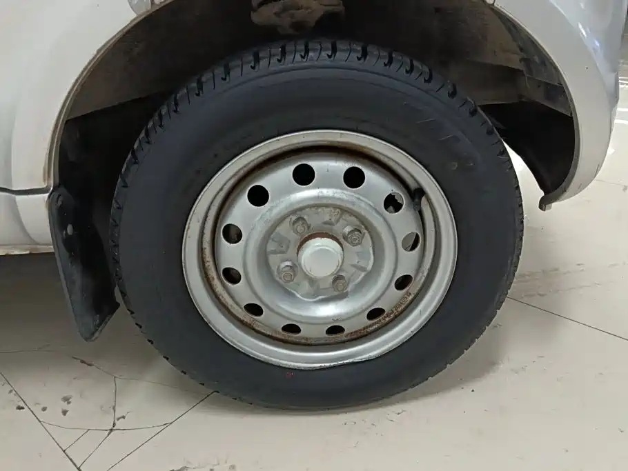 Wuling Rongguang — миниатюра 6