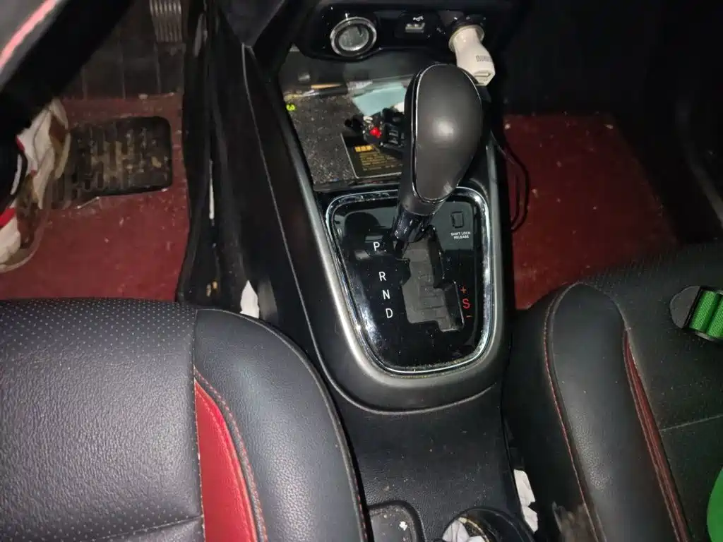 Changan CS15 — миниатюра 10