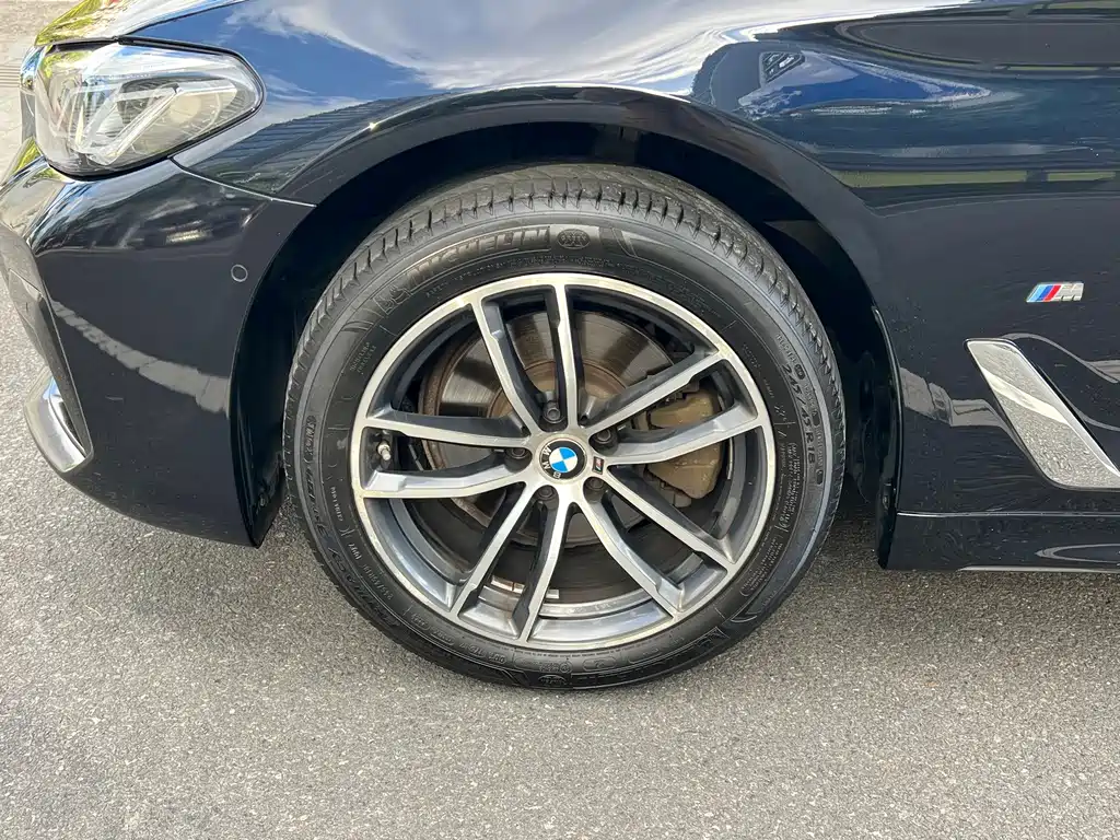 BMW 5 Series 2022 — фото 15