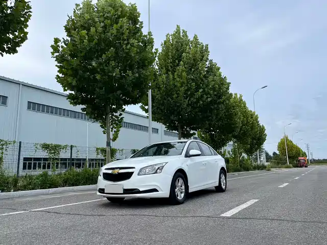CHEVROLET CRUZE 2016