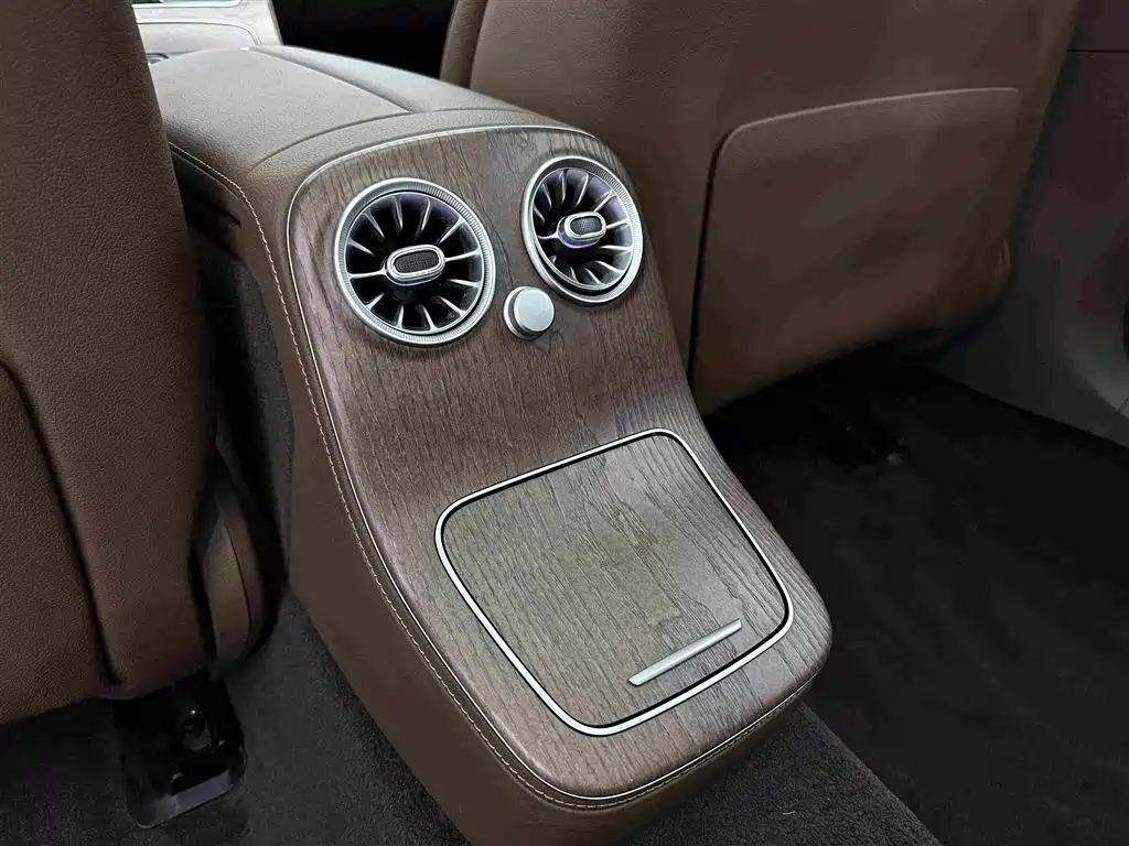 Mercedes-Benz E-Class 2023 — фото 21