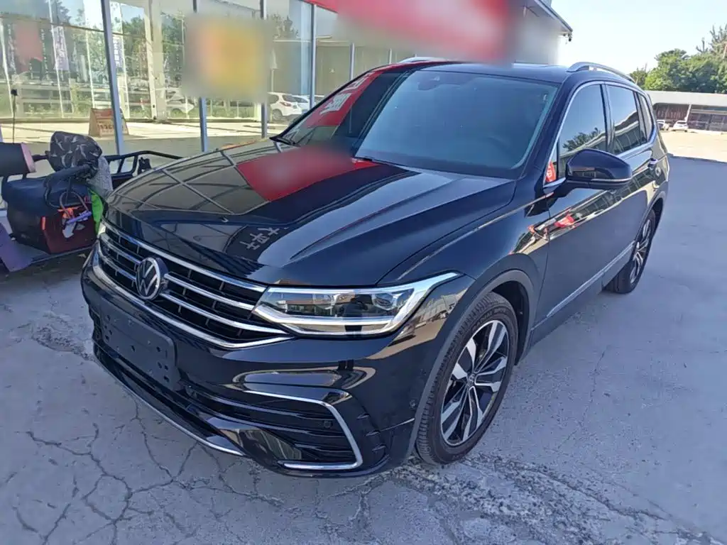 Volkswagen Tiguan L — миниатюра 2