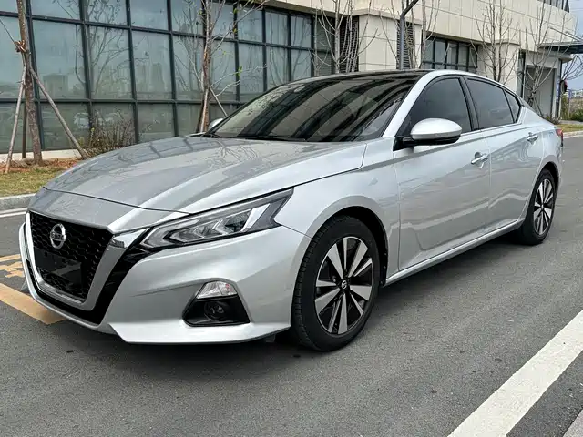 NISSAN TEANA