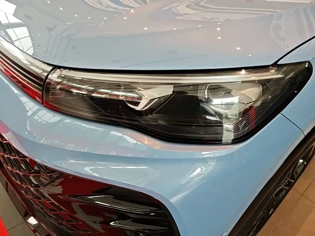 Volkswagen Tiguan L — миниатюра 24
