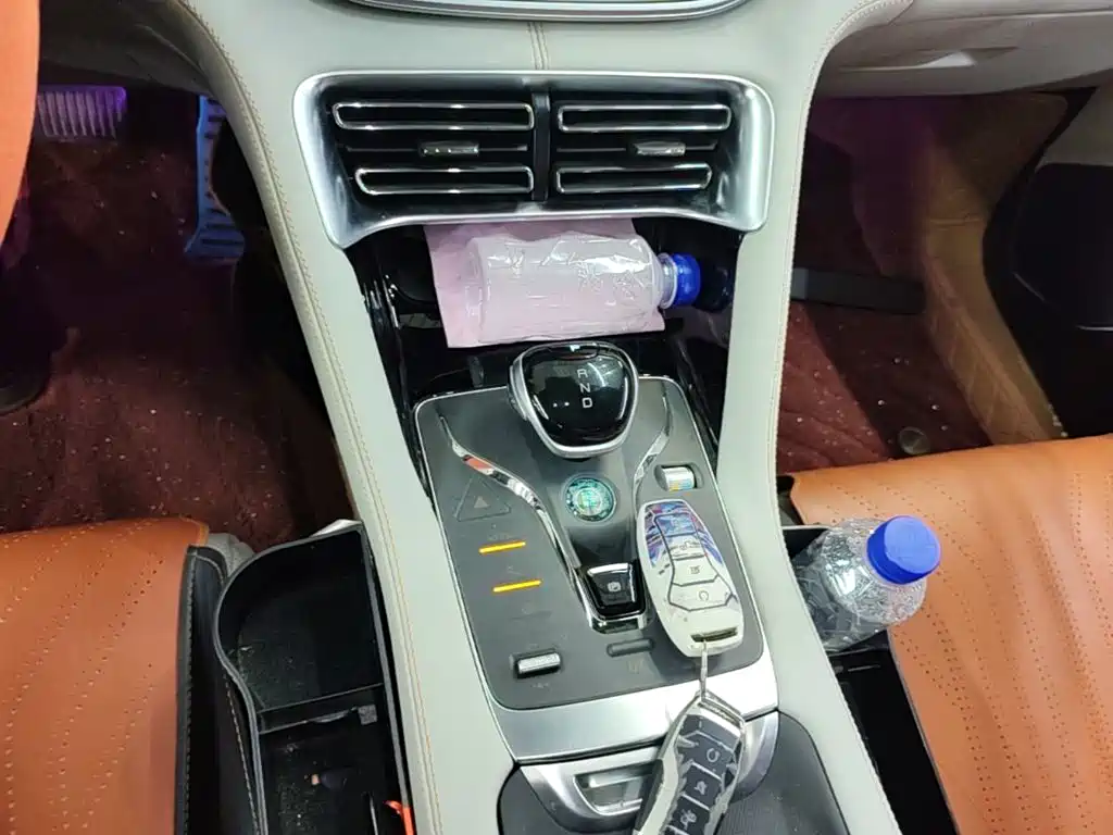 BYD Song Plus DM-i 2021 — фото 13