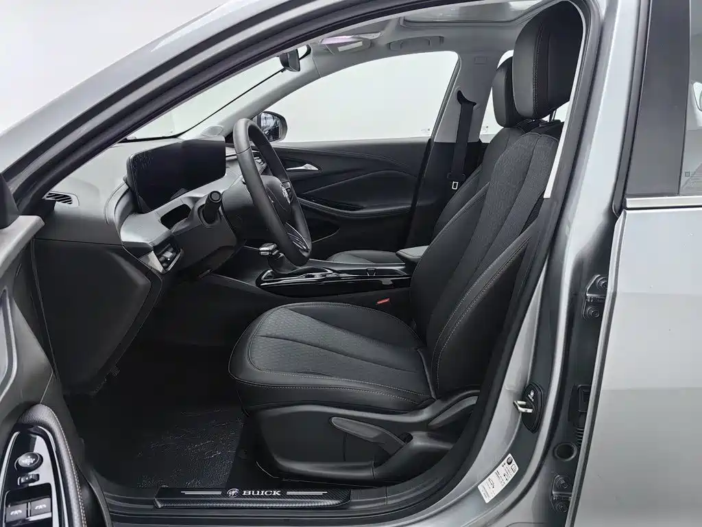 Buick Verano — миниатюра 10