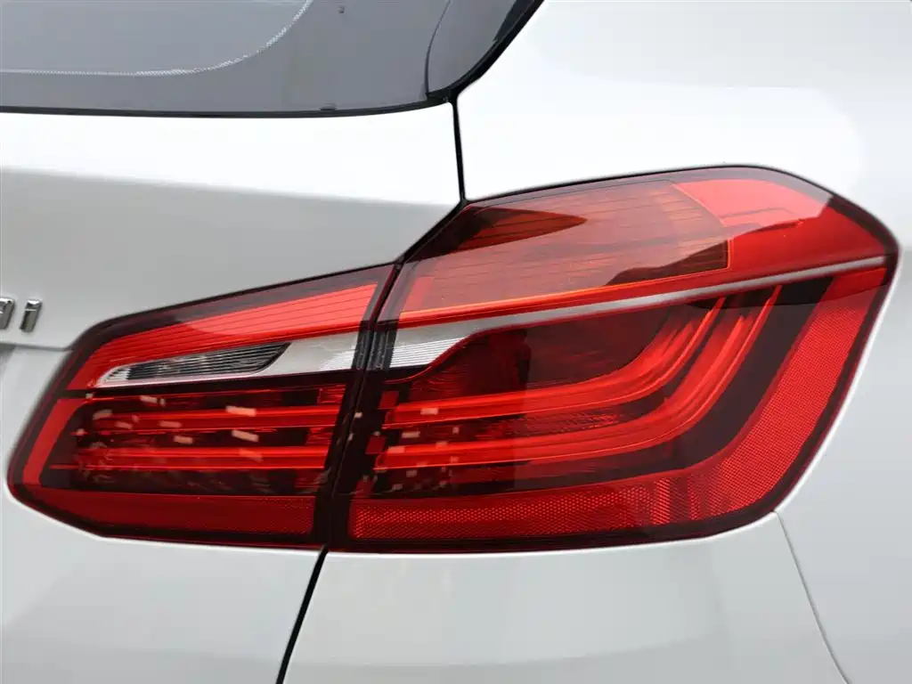 BMW 2 SERIES STATION WAGON